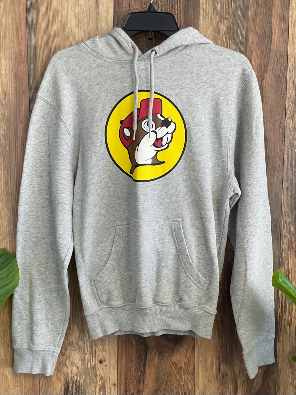 Buc-ee's Gray Hoodie with Yellow & Red Character Logo S            200B